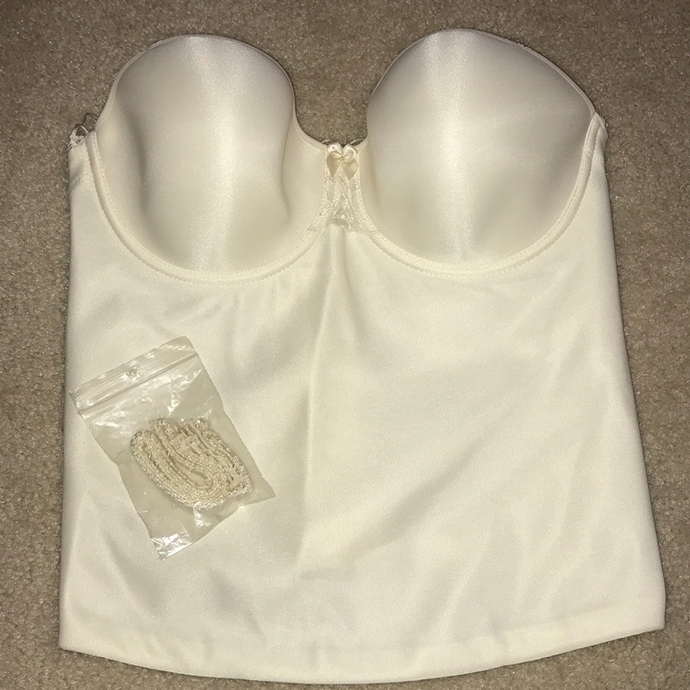 NWOT Beautiful Ivory Strapless Bra